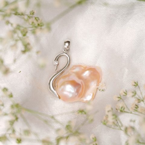 Silver Swan Peach Pearl Pendant